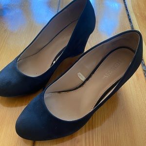 Merona Wedge shoes size 5.5
